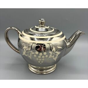Vintage Sadler Silver Lustre Grapevine and Ivy Teapot 1940s